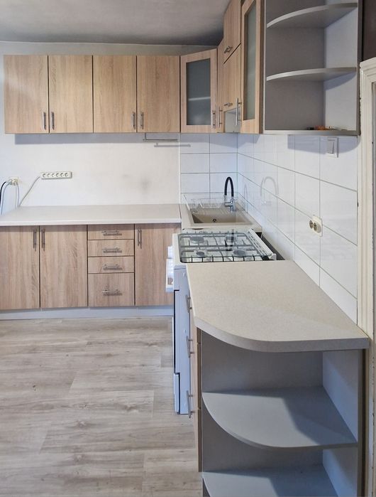 Set bucatarie in forma L