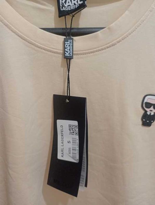 Оригинална чистно нова дамска тениска Karl Lagerfeld - размер С