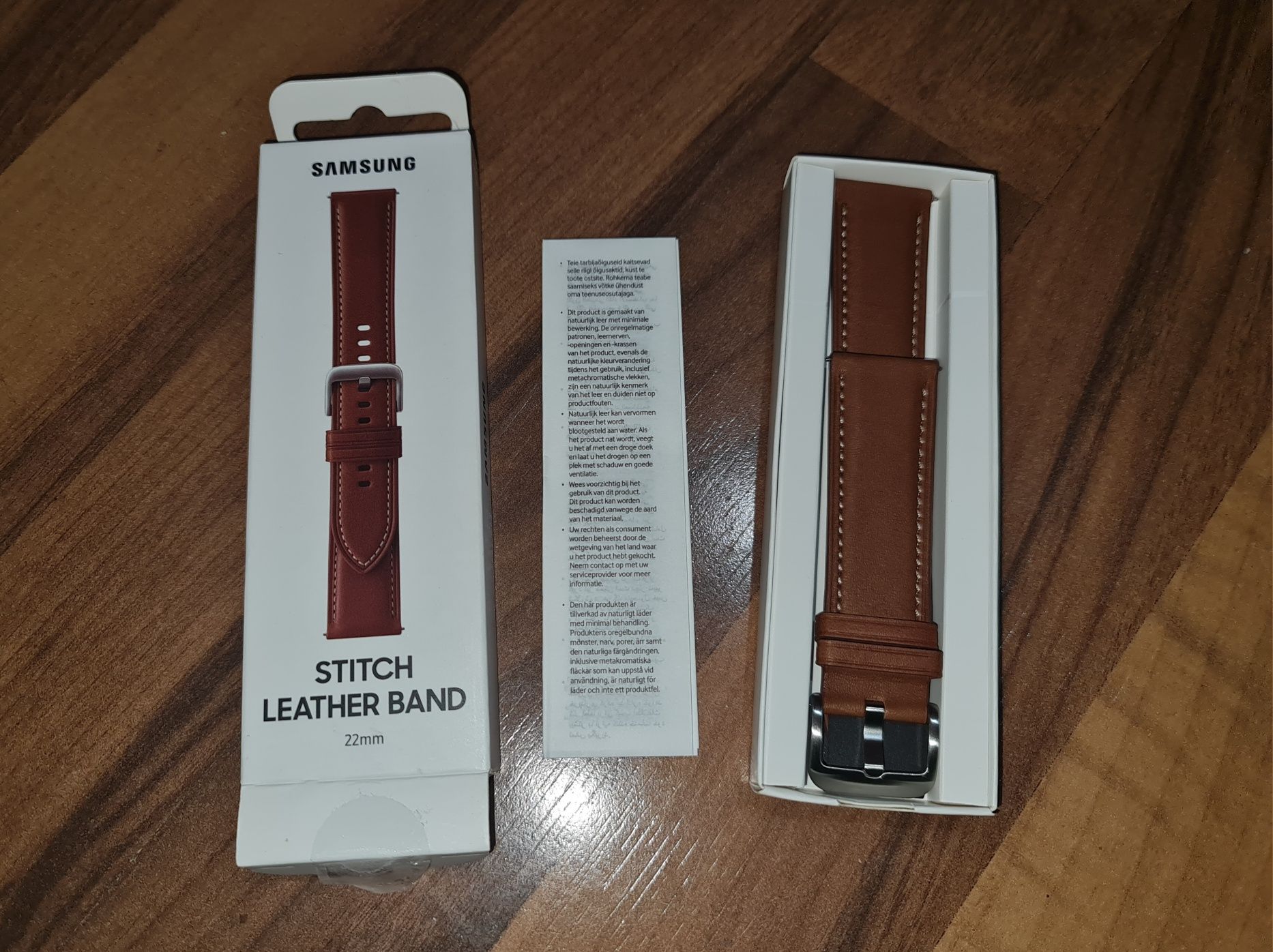 Curea bratara smartwatch originala Samsung Stitch
Leather Band 22mm