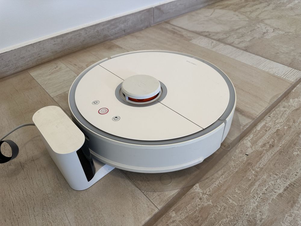 Прахосмукачка робот Roborock S5