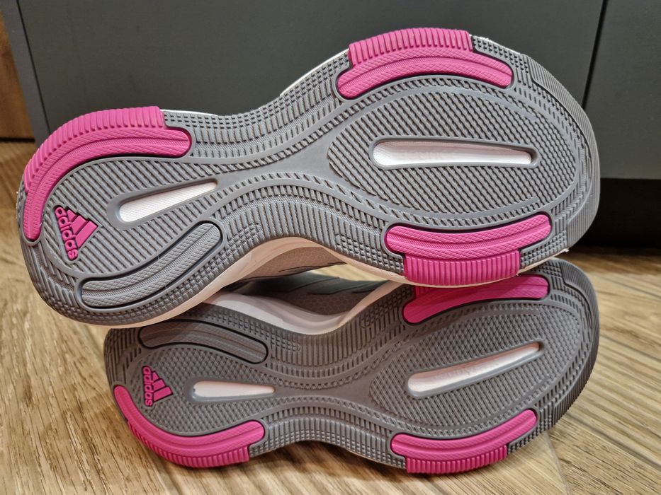 Оригинални дамски маратонки ADIDAS BOUNCE