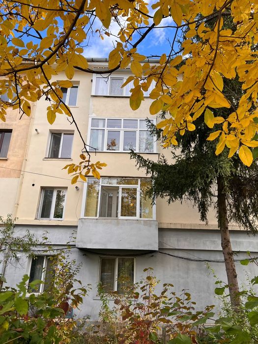 De vanzare apartament 2 camere semidecomandat