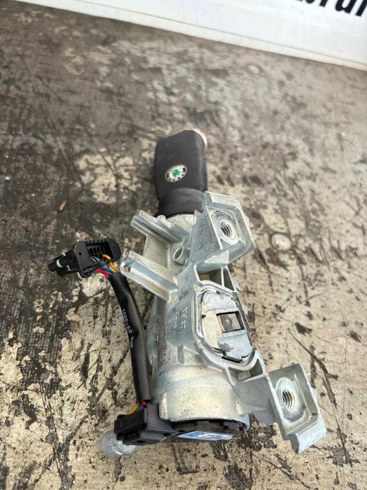 Vand Contact pt Autoturism Skoda Octavia 2 Facelift 1K03905865A