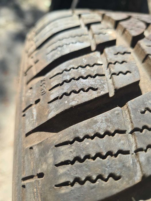 Vand- 4 jante aluminiu+ 2 cauciucuri noi de iarnă 255/55R16 Taurus.