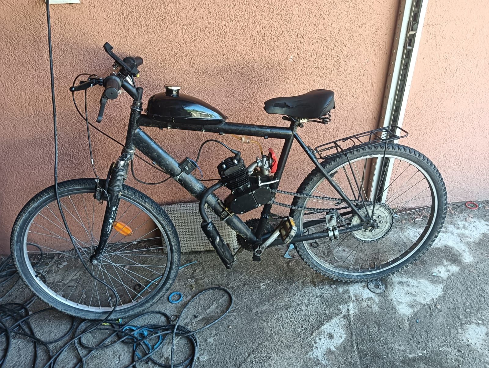 Bicicleta cu motor