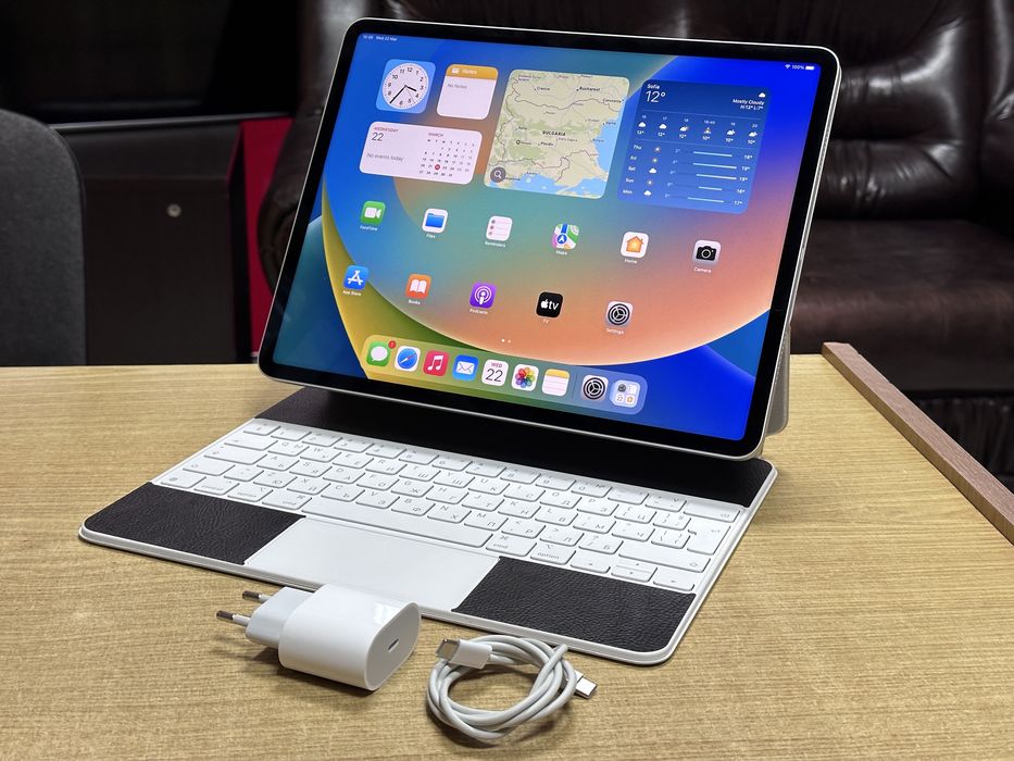 Apple iPad Pro 12.9 M1 чип (5th Gen 2021) 128GB Wi-Fi + Magic Keyboard