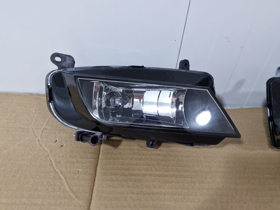Proiector ceata Audi A4 B8 facelift 2012-2015 Nou