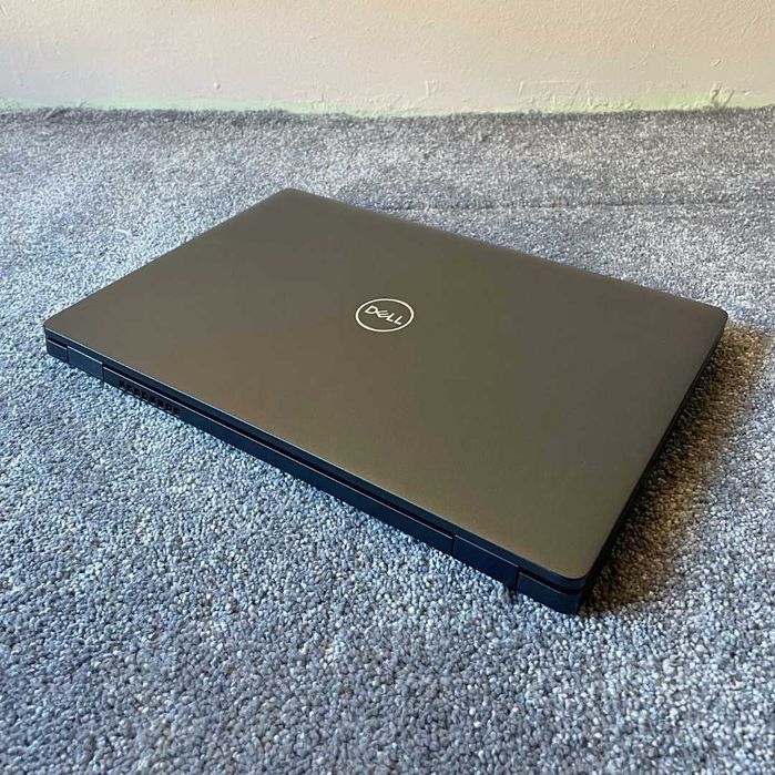 Dell 5300 - 13.3”IPS Touchscreen, 16GB RAM, i5-8265u, 512GB NVMe SSD