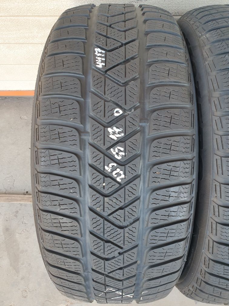 Зимни гуми 2 броя PIRELLI SottoZero3 235 55 R17 дот 4417