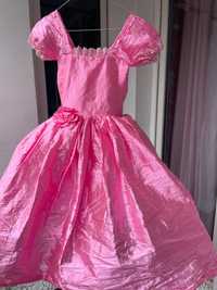 Разкошна розова туту рокля за дете
