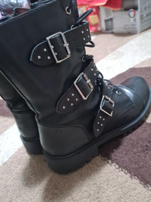 Ghete de Piele Primadonna Made In Italia
