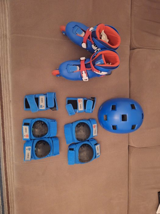 Set role Blue marimea (32-34) cu casca, protectii si geanta transport