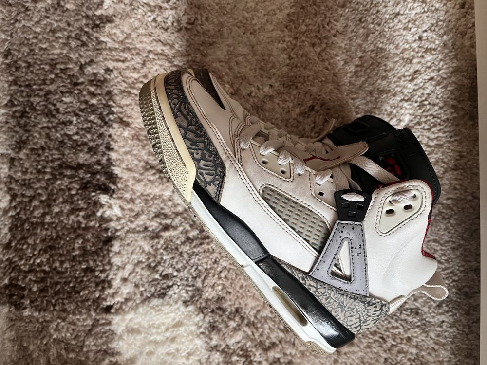 Jordan Spizike -