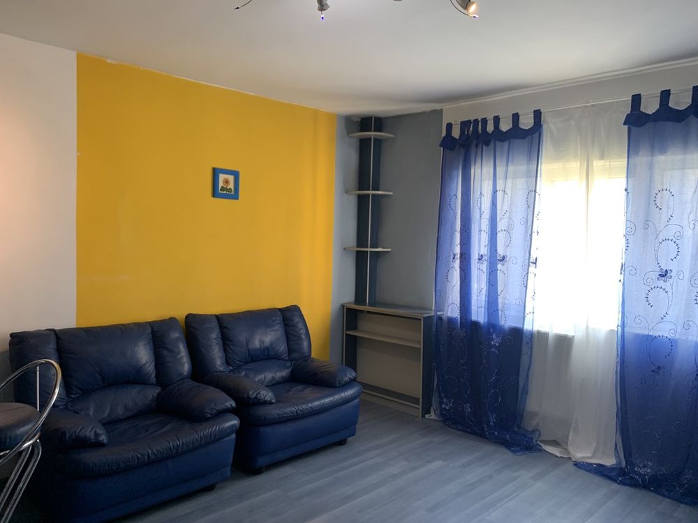 Închiriere apartament 3 camere, zona Mall Vitan