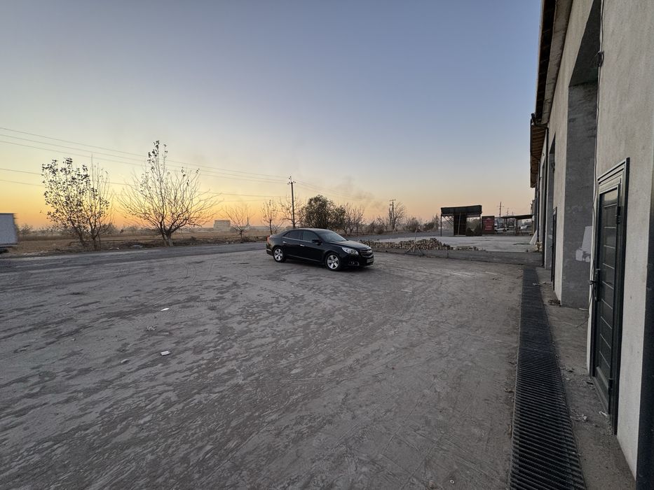 Ижарага йул устида дукон ё склад