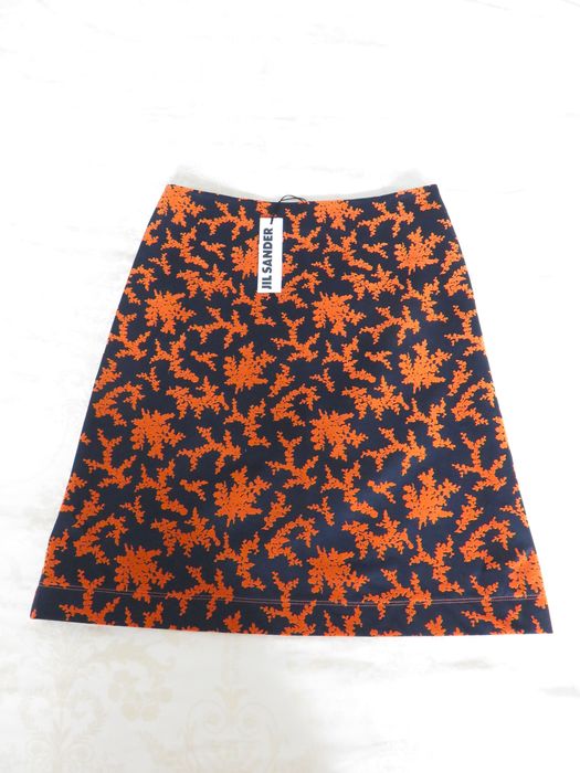 Къса пола Jil Sander, M - L, нова