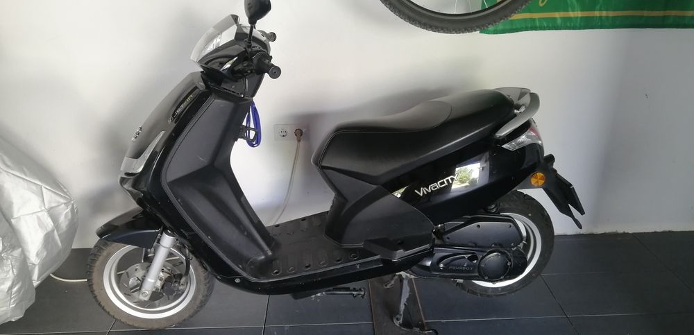 Vand Scuter Peugeot Vivacity