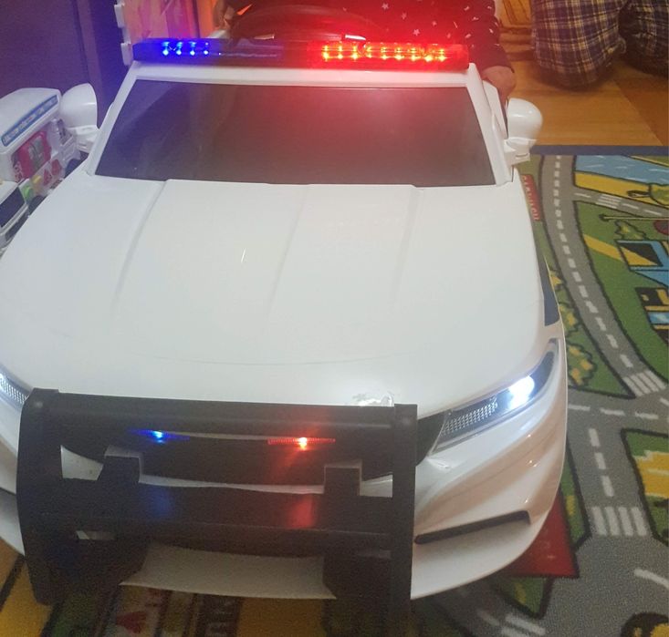 Masinuta electrica de politie cu sirena, girofar si megafon, alb