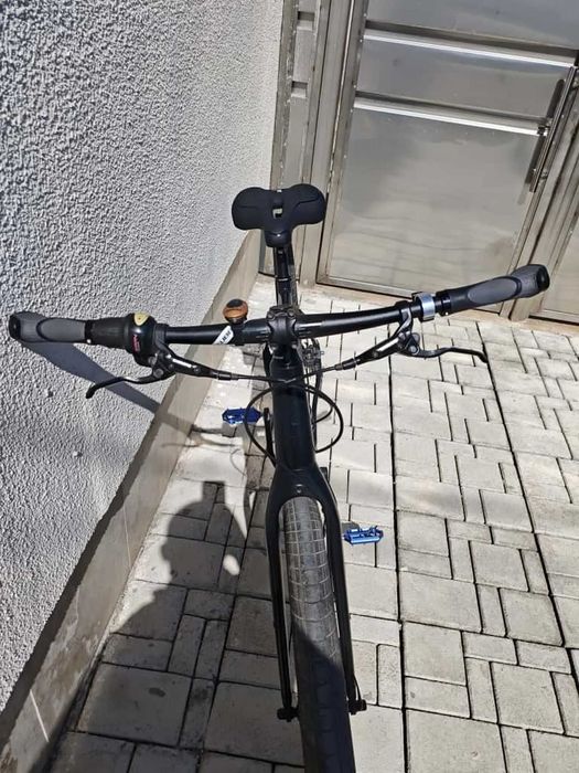 Bicicleta CUBE Hyde Pro trekking oras