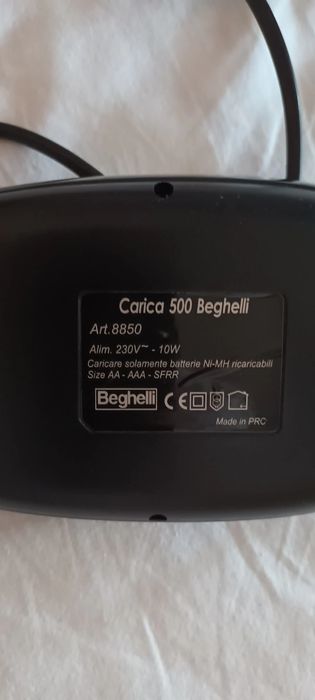 Incarcator de baterii mari si mici