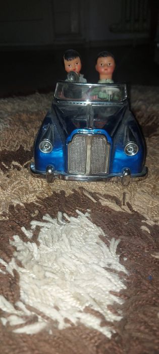 Masini de jucarie vinitige