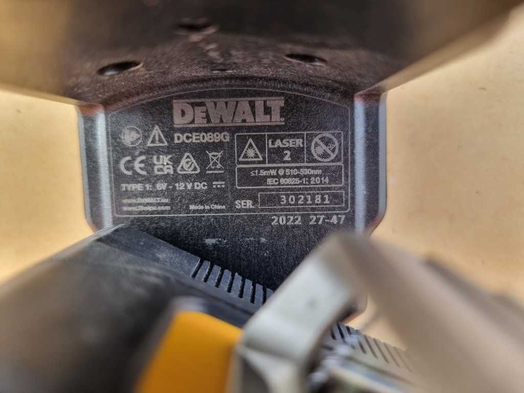 лазерен нивелир Dewalt