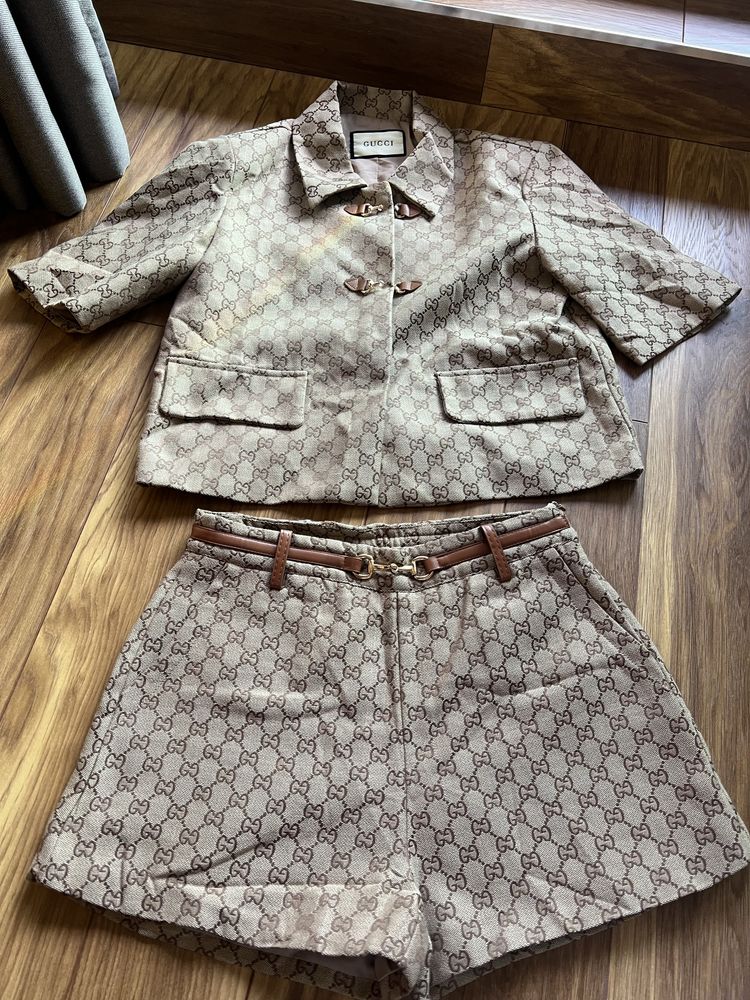 Сет Gucci.