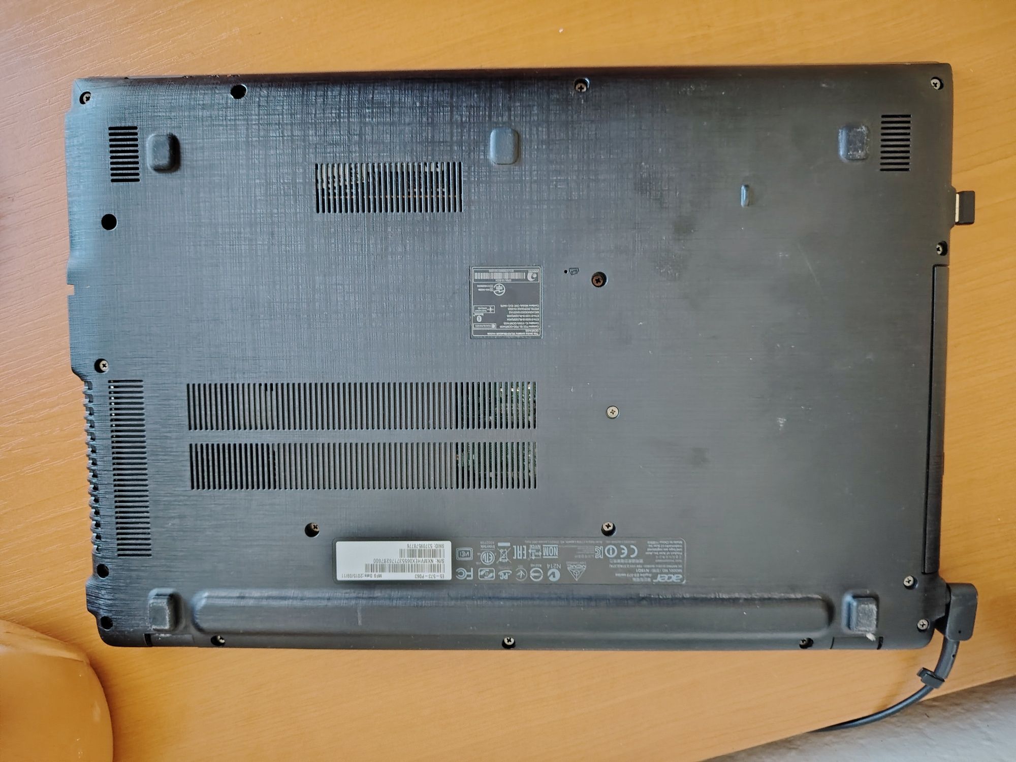 Лаптоп Acer E15 много запазен