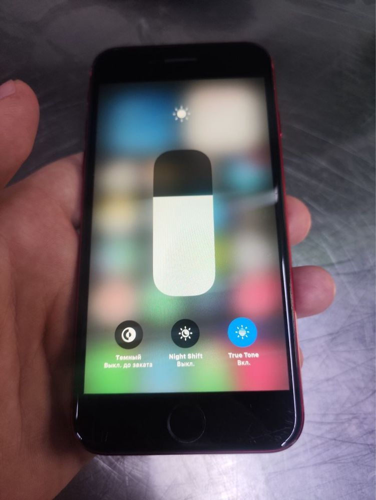 Продаю iphone se 2020