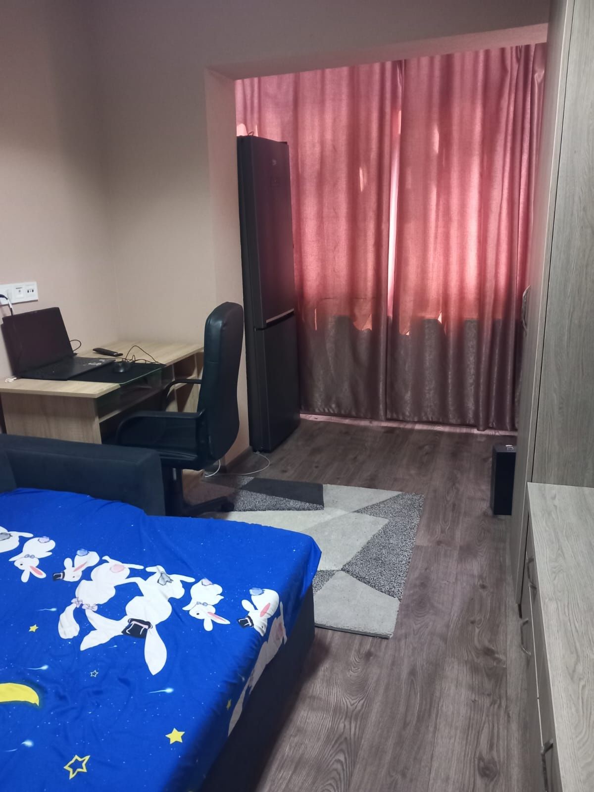 Vând apartament  aleaa Onisifor Ghibu Nr 12 et 3 mobilat