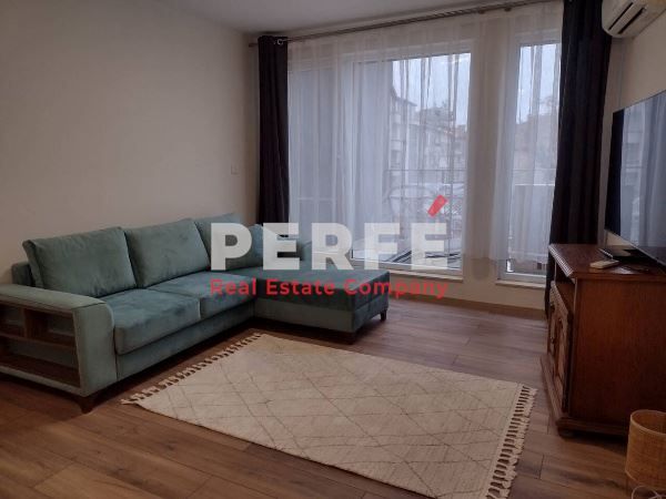 Продава се Едностаен апартамент в Бургас, Център - 72 кв.м за 2987 €/кв.м - Снимка #1