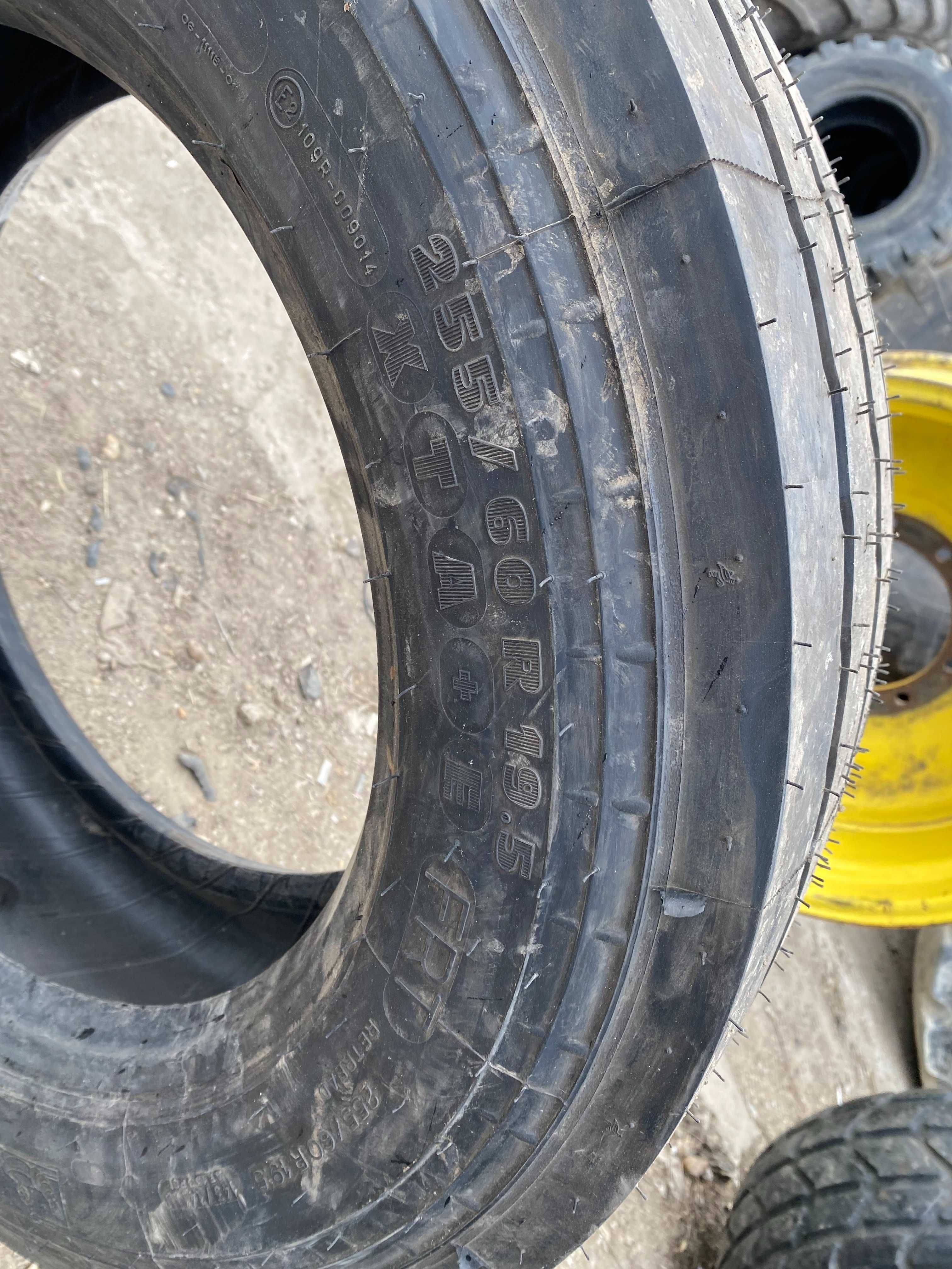 Anvelope 255.60 R19,5 Michelin