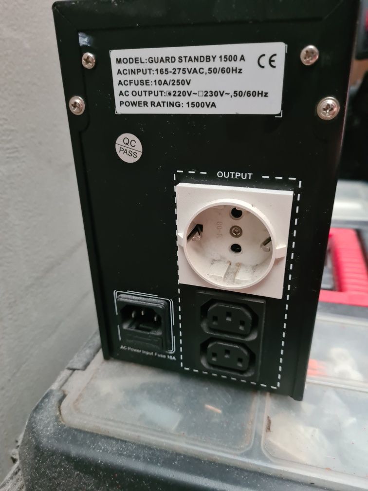 Продавам UPS 1500VA