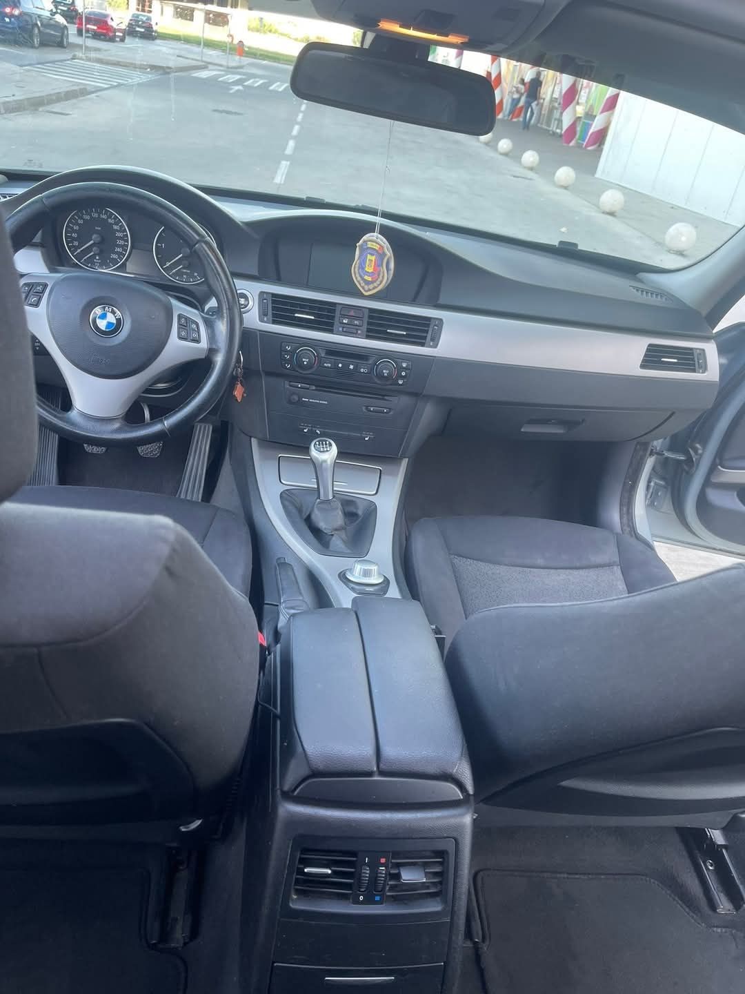 Vând BMW e90 întreținut