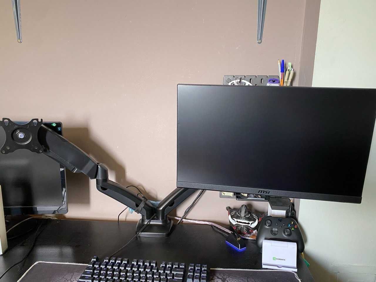 Гейминг монитор 24-144hz MSI OPTIX G242+двойна стойка+монитор 24-60hz