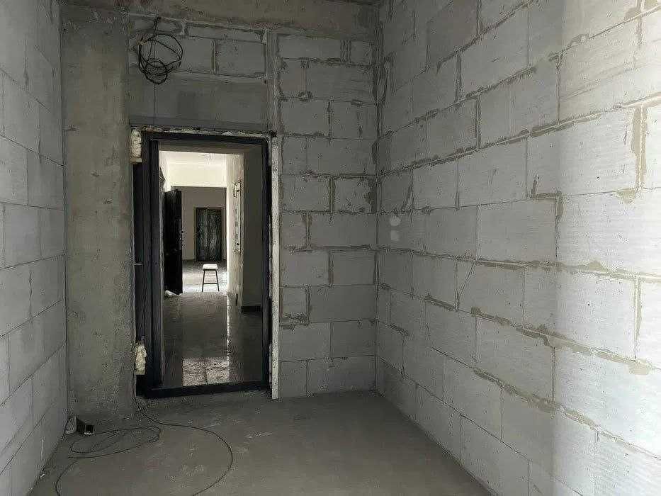 Darkhan Residence 3/8/12 коробка квартира 89м2: Катта Дархан ПРОДАЖА