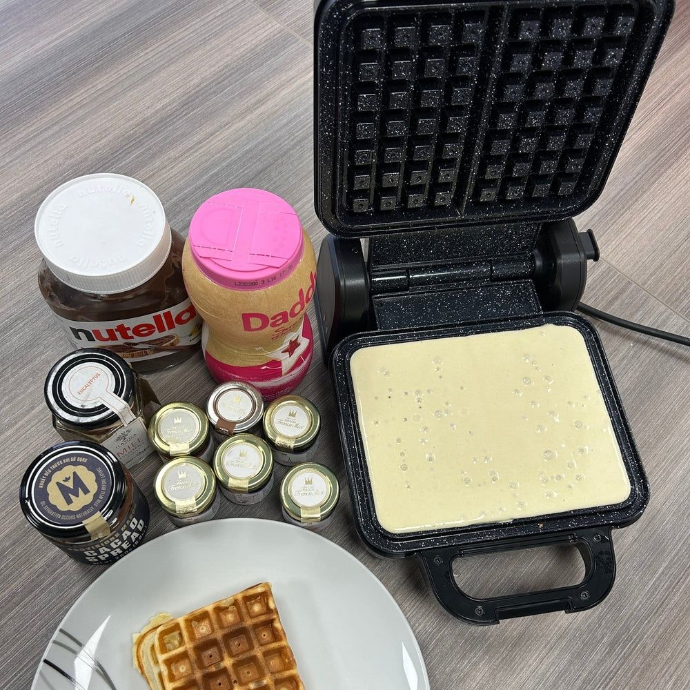 Гофретник въртяща основа LITTLE BALANCE 8805 Flip Waffles1200W,