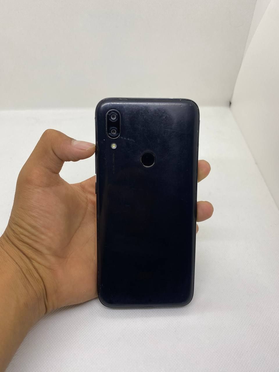 Redmi 7 sotiladi