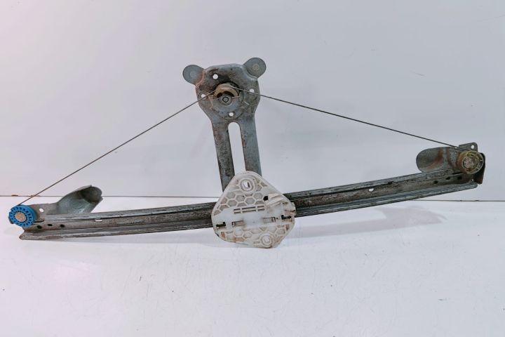 Macara stanga spate Dacia Logan prima generatie (facelift) seria