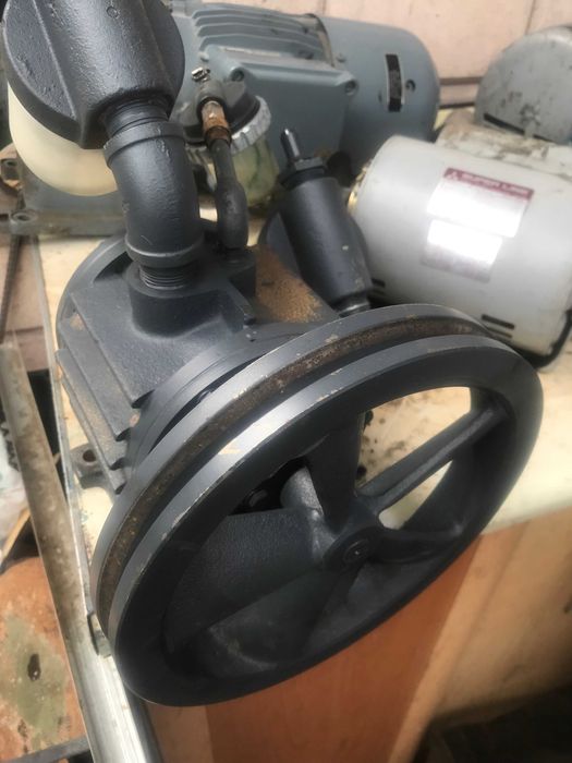 Компрессор масляный Маслонасос Гидро-компрессор ГУР