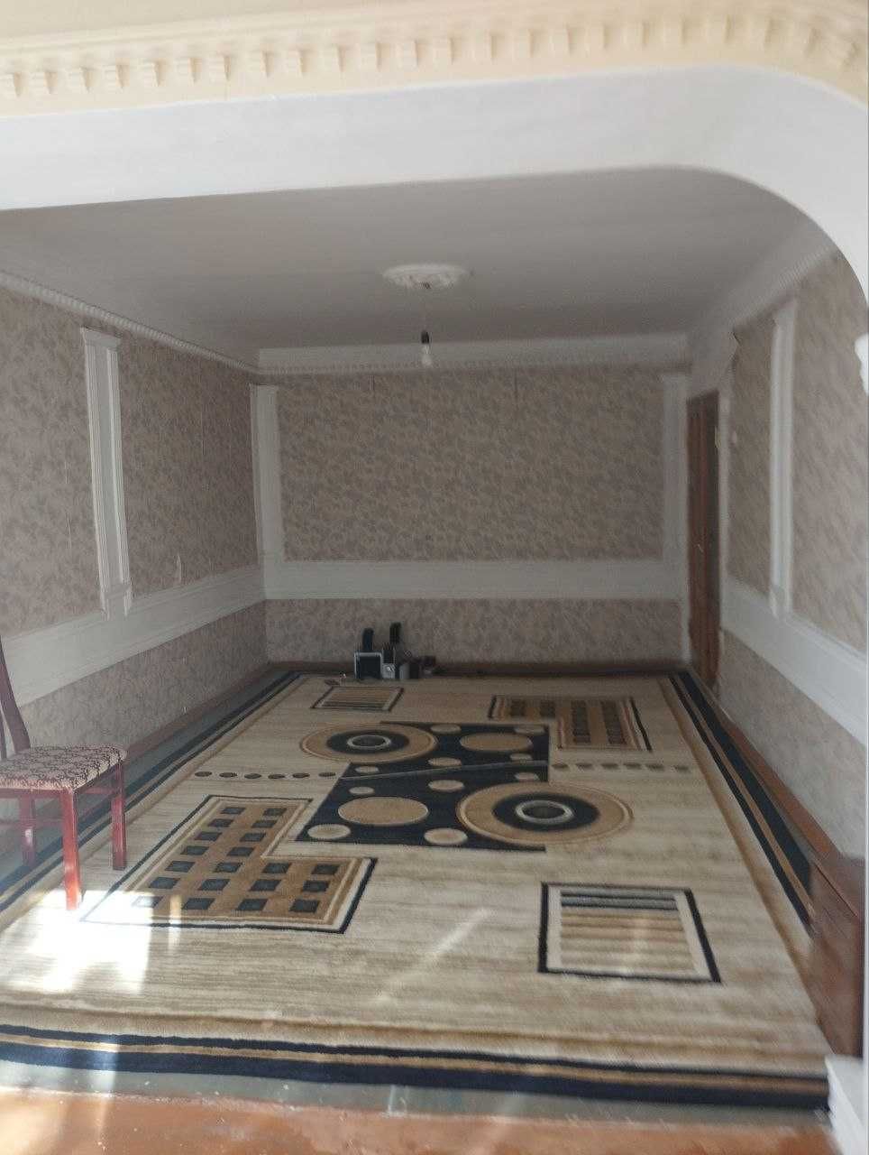 Срочно,квартира сотилади