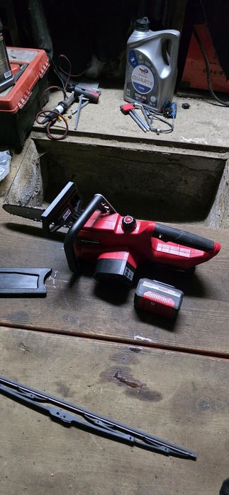 Акумулаторен трион резачка Einhel