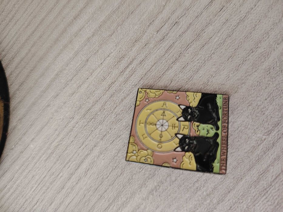 Pin/Insigna cu simboluri din Tarot