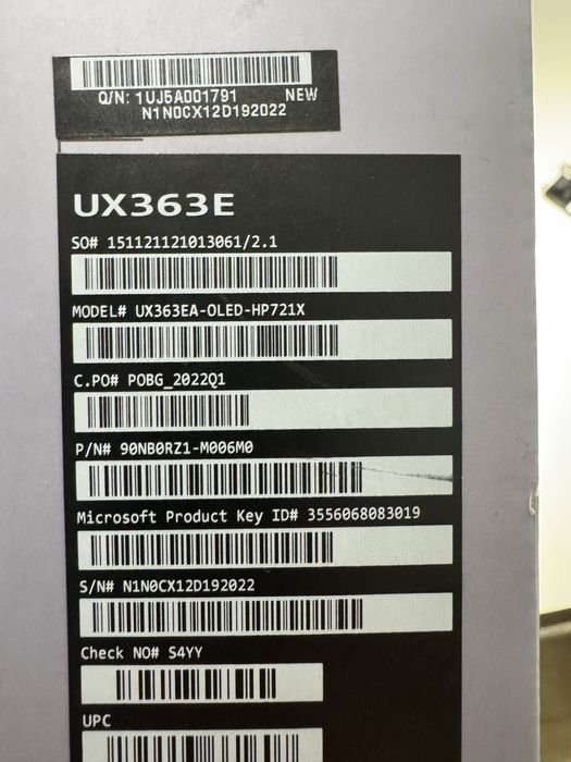 Продавам Asus UX363E /с проблем в дъното/