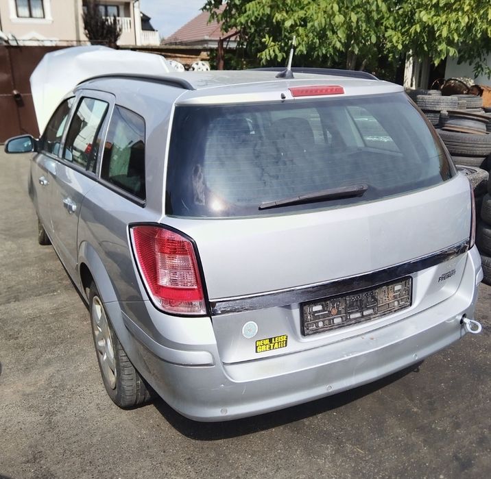 Stop stanga/dreapta Opel Astra H combi/break an 2004-2010