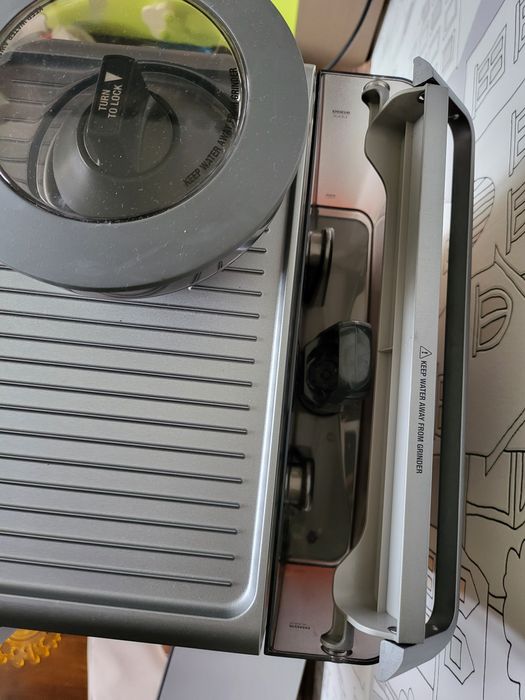 Еспресо машина SAGE Barista Express Кафемашина с кафемелачка