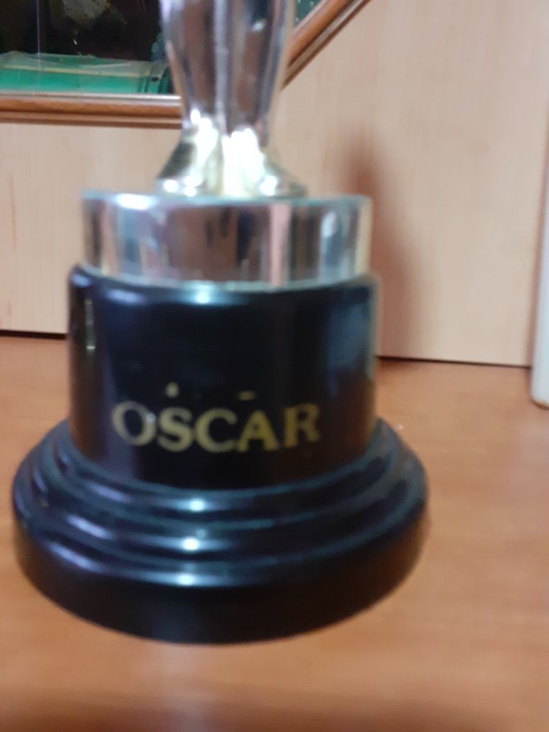 Statueta premiul Oscar vintage.