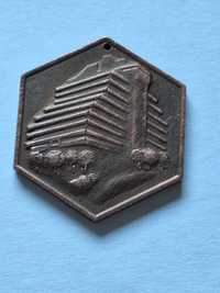 Medalie 1976 Cluj anul constructiei Hotelului Belvedere