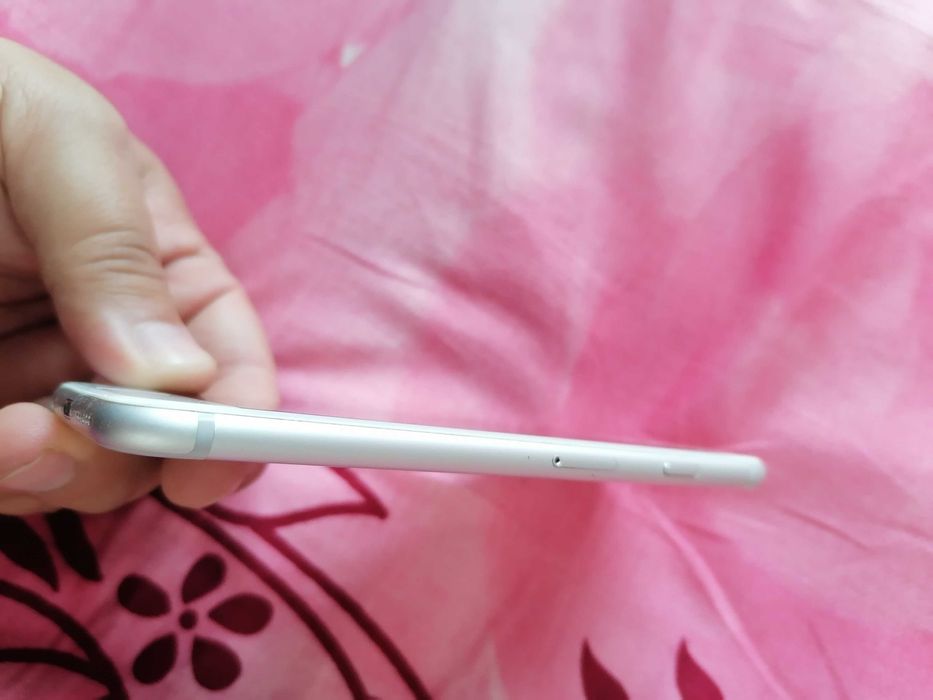 iPhone 6s в идеальном состоянии