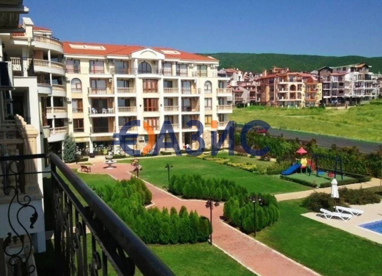 Двустаен апартамент в комплекс Роял Бей 2, 56 кв.м., Свети Влас,